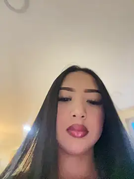 Snapshot of SOPHIACANDY19_ chatting on 05-30-26, 12:41 SOPHIACANDY19 online show from 05-30-26, 12:41