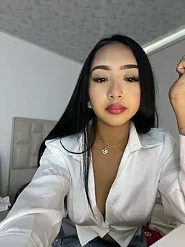 Snapshot of SOPHIACANDY19_ chatting on 06-07-26, 10:35 SOPHIACANDY19 online show from 06-07-26, 10:35