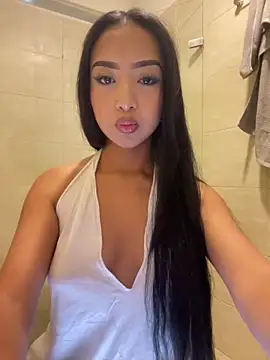 Snapshot of SOPHIACANDY19_ chatting on 06-14-26, 09:50 SOPHIACANDY19 online show from 06-14-26, 09:50