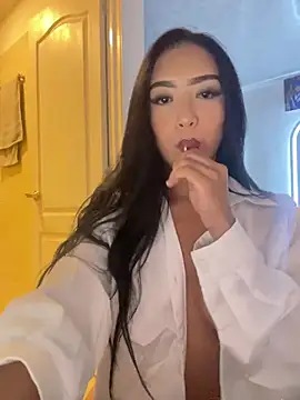 SOPHIACANDY19  online show from 07-17-26, 12:28
