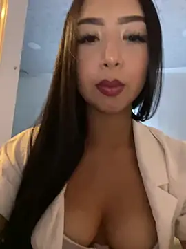 SOPHIACANDY19  online show from 07-30-26, 12:20