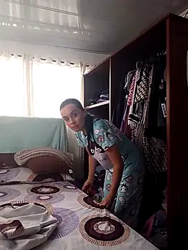 Snapshot of Samantha_Sullivan_ chatting on 10-31-25, 12:17 Samantha Sullivan online show from 10-31-25, 12:17