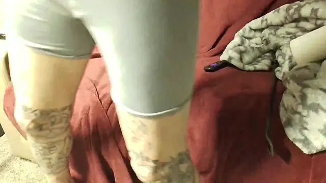 overaveragefreak4you online show from 12-14-25, 09:58