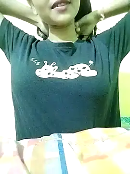 Snapshot of MISSQUEEN48 chatting on 01-12-25, 05:33 MISSQUEEN48 online show from 01-12-25, 05:33