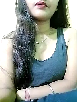 Snapshot of MISSQUEEN48 chatting on 02-15-25, 05:41 MISSQUEEN48 online show from 02-15-25, 05:41