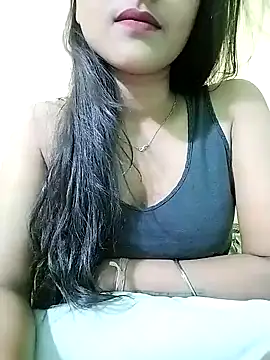 Snapshot of MISSQUEEN48 chatting on 02-15-25, 04:34 MISSQUEEN48 online show from 02-15-25, 04:34