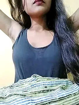 Snapshot of MISSQUEEN48 chatting on 03-18-25, 06:03 MISSQUEEN48 online show from 03-18-25, 06:03