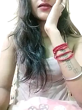 Snapshot of MISSQUEEN48 chatting on 02-17-26, 04:53 MISSQUEEN48 online show from 02-17-26, 04:53