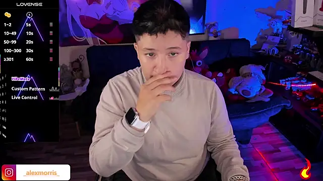 Snapshot of _AlexMorris chatting on 12-04-25, 06:01 AlexMorris online show from 12-04-25, 06:01