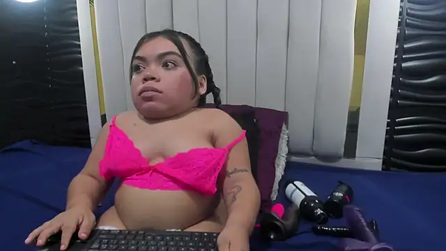 Michelle Brooks online show from 02-04-25, 07:55