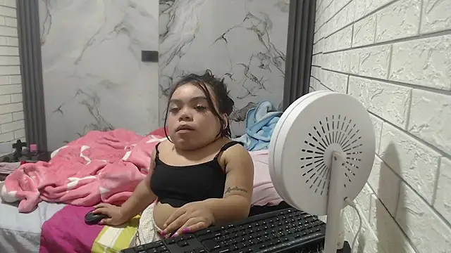 Michelle Brooks online show from 03-15-25, 04:24