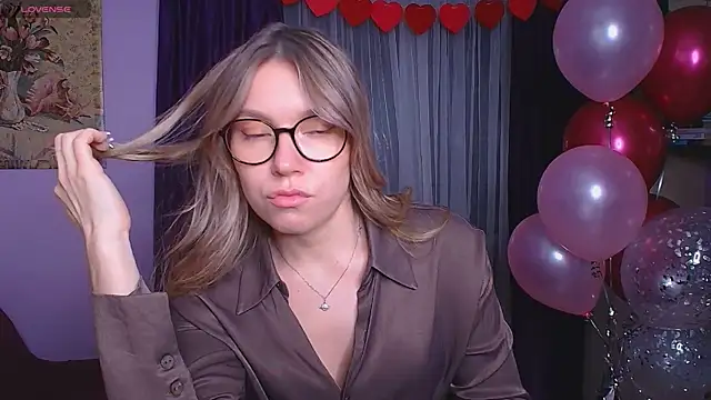 Snapshot of TaylorBre chatting on 03-13-25, 08:22 TaylorBre online show from 03-13-25, 08:22