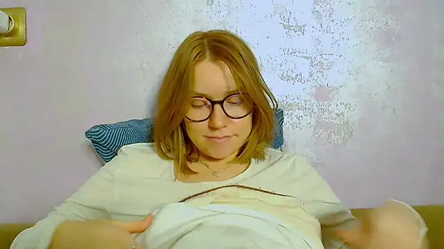 TaylorBre online show from 11-10-25, 06:51