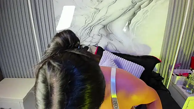 venusowen  online show from 04-15-26, 01:51