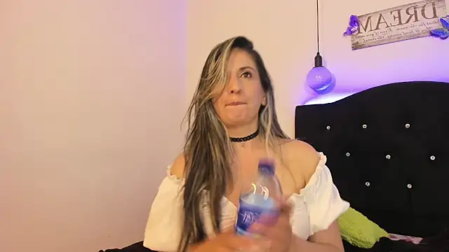 Vivi tits online show from 01-09-25, 12:46