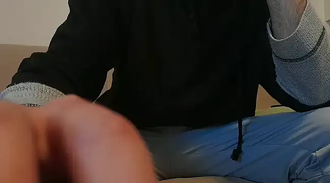 Snapshot of NATURALS2023 chatting on 02-13-25, 02:09 NATURALS2023 online show from 02-13-25, 02:09