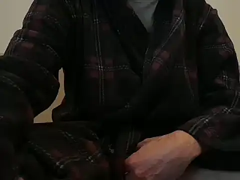 Snapshot of NATURALS2023 chatting on 02-16-25, 01:27 NATURALS2023 online show from 02-16-25, 01:27