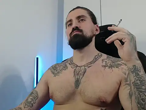 Snapshot of MateoHunk chatting on 11-03-25, 06:42 MateoHunk online show from 11-03-25, 06:42