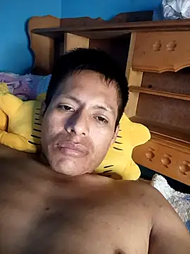 Snapshot of alexchir4 chatting on 09-14-25, 04:28 alexchir4 online show from 09-14-25, 04:28