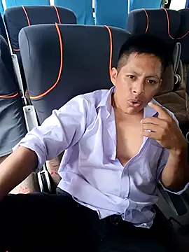 alexchir4 online show from 10-29-25, 05:04