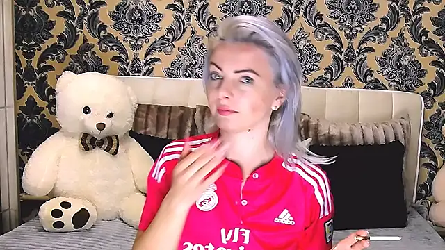 Snapshot of Aly_girl1 chatting on 03-21-25, 11:12 Aly girl1 online show from 03-21-25, 11:12