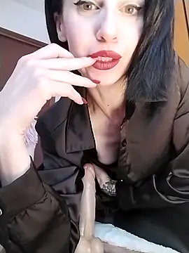 dahlia 82 online show from 04-15-26, 09:27