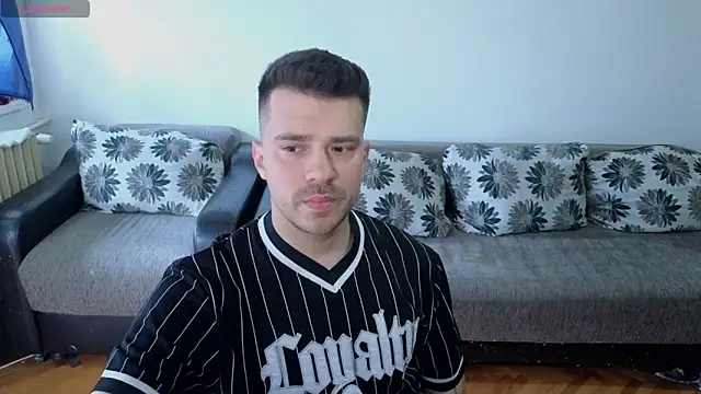 JohnnyStepBro online show from 06-05-26, 10:54