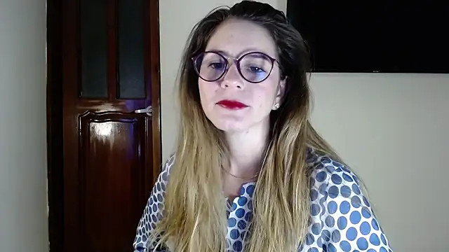Snapshot of Hanny_24 chatting on 01-19-25, 11:12 Hanny 24 online show from 01-19-25, 11:12