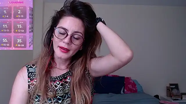 Snapshot of Hanny_24 chatting on 02-11-25, 08:10 Hanny 24 online show from 02-11-25, 08:10