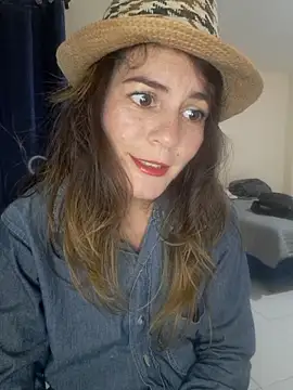 Snapshot of Hanny_24 chatting on 09-28-25, 02:50 Hanny 24 online show from 09-28-25, 02:50