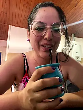 babyluna939 online show from 12-15-25, 04:00