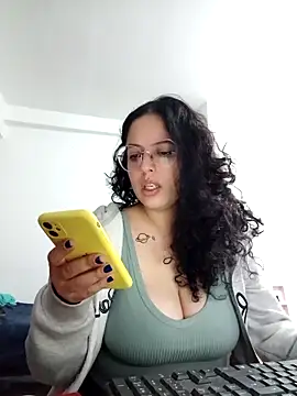 babyluna939 online show from 04-28-26, 11:43