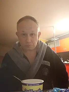 Snapshot of X46x chatting on 10-14-25, 04:02 X46x online show from 10-14-25, 04:02