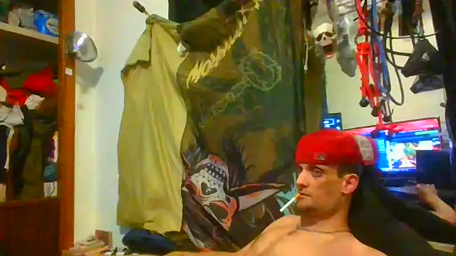 Snapshot of slinginbigD chatting on 12-31-24, 09:28 slinginbigD online show from 12-31-24, 09:28