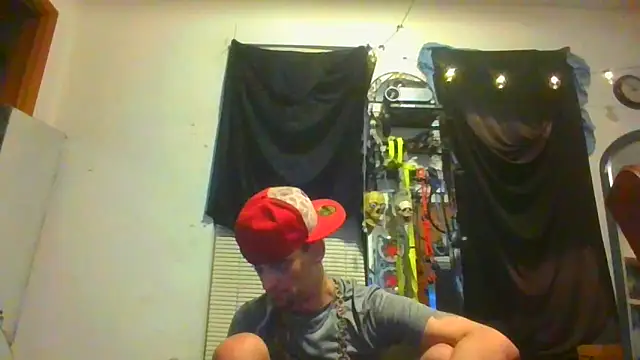 Snapshot of slinginbigD chatting on 01-03-25, 05:39 slinginbigD online show from 01-03-25, 05:39