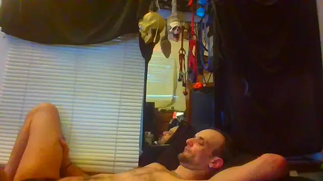 Snapshot of slinginbigD chatting on 01-04-25, 02:14 slinginbigD online show from 01-04-25, 02:14