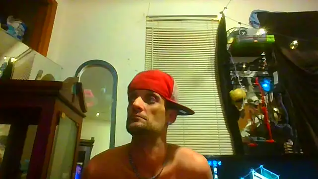 Snapshot of slinginbigD chatting on 01-05-25, 12:21 slinginbigD online show from 01-05-25, 12:21