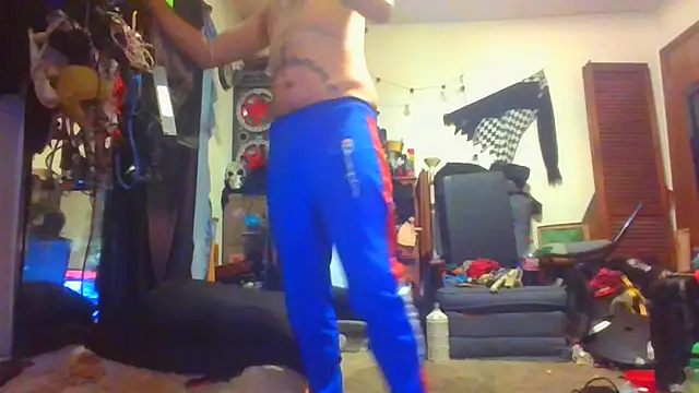 Snapshot of slinginbigD chatting on 01-10-25, 12:49 slinginbigD online show from 01-10-25, 12:49