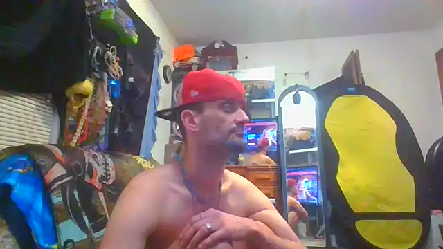 Snapshot of slinginbigD chatting on 01-15-25, 06:43 slinginbigD online show from 01-15-25, 06:43