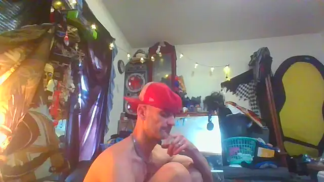 Snapshot of slinginbigD chatting on 01-28-25, 02:53 slinginbigD online show from 01-28-25, 02:53