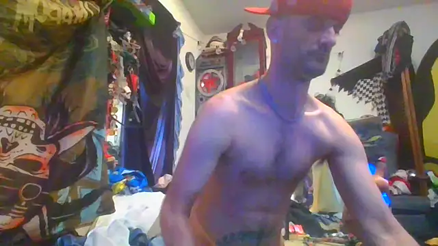 Snapshot of slinginbigD chatting on 01-31-25, 03:44 slinginbigD online show from 01-31-25, 03:44