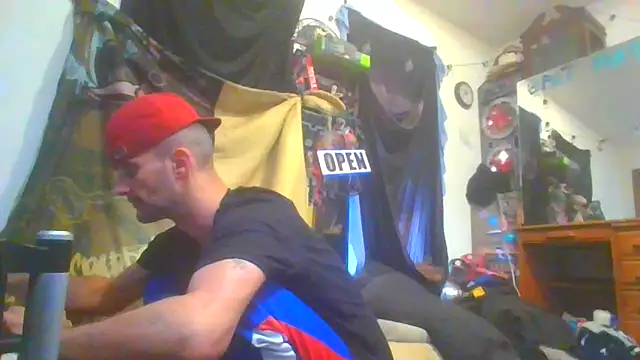 Snapshot of slinginbigD chatting on 02-04-25, 05:45 slinginbigD online show from 02-04-25, 05:45