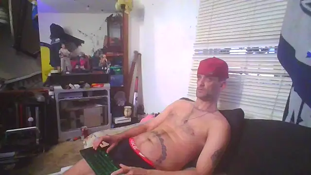 Snapshot of slinginbigD chatting on 02-12-25, 01:59 slinginbigD online show from 02-12-25, 01:59