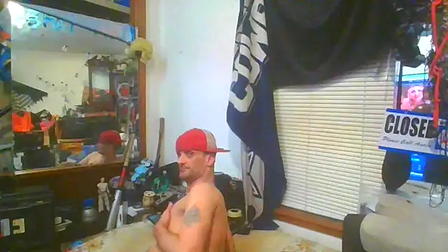 Snapshot of slinginbigD chatting on 02-14-25, 12:36 slinginbigD online show from 02-14-25, 12:36