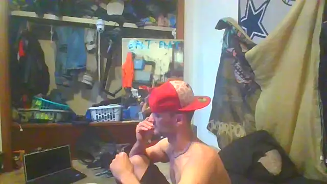 Snapshot of slinginbigD chatting on 02-17-25, 07:26 slinginbigD online show from 02-17-25, 07:26