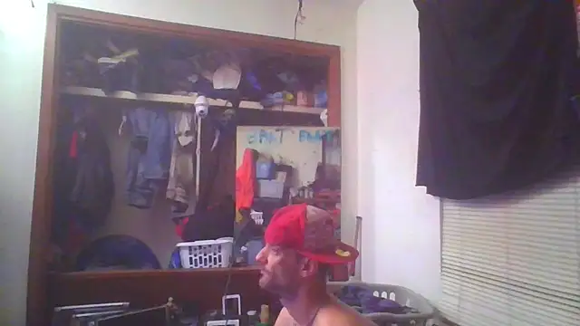 Snapshot of slinginbigD chatting on 02-18-25, 12:06 slinginbigD online show from 02-18-25, 12:06