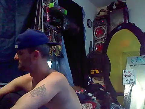 Snapshot of slinginbigD chatting on 03-07-25, 03:40 slinginbigD online show from 03-07-25, 03:40