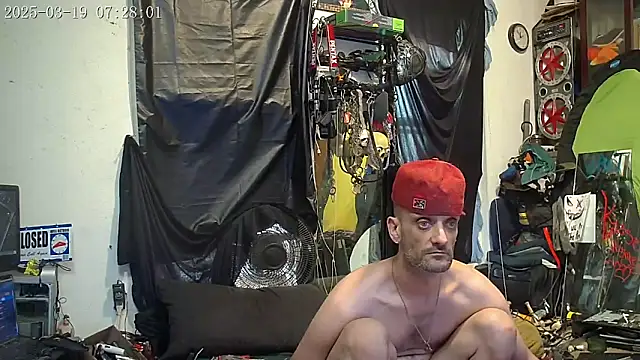 Snapshot of slinginbigD chatting on 03-19-25, 01:29 slinginbigD online show from 03-19-25, 01:29