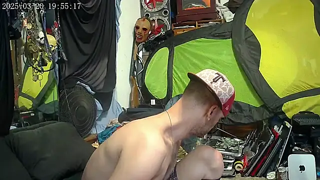 Snapshot of slinginbigD chatting on 03-21-25, 01:56 slinginbigD online show from 03-21-25, 01:56