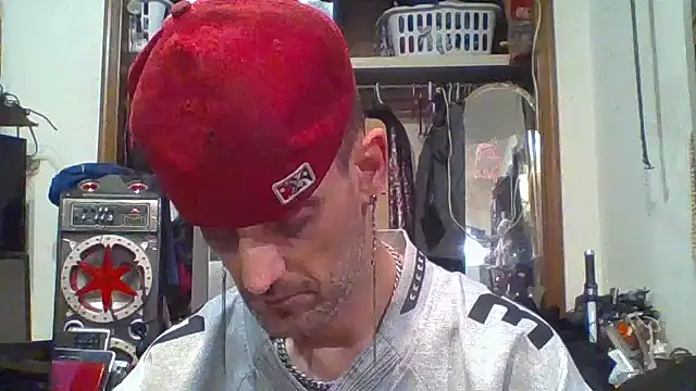 Snapshot of slinginbigD chatting on 09-29-25, 04:39 slinginbigD online show from 09-29-25, 04:39